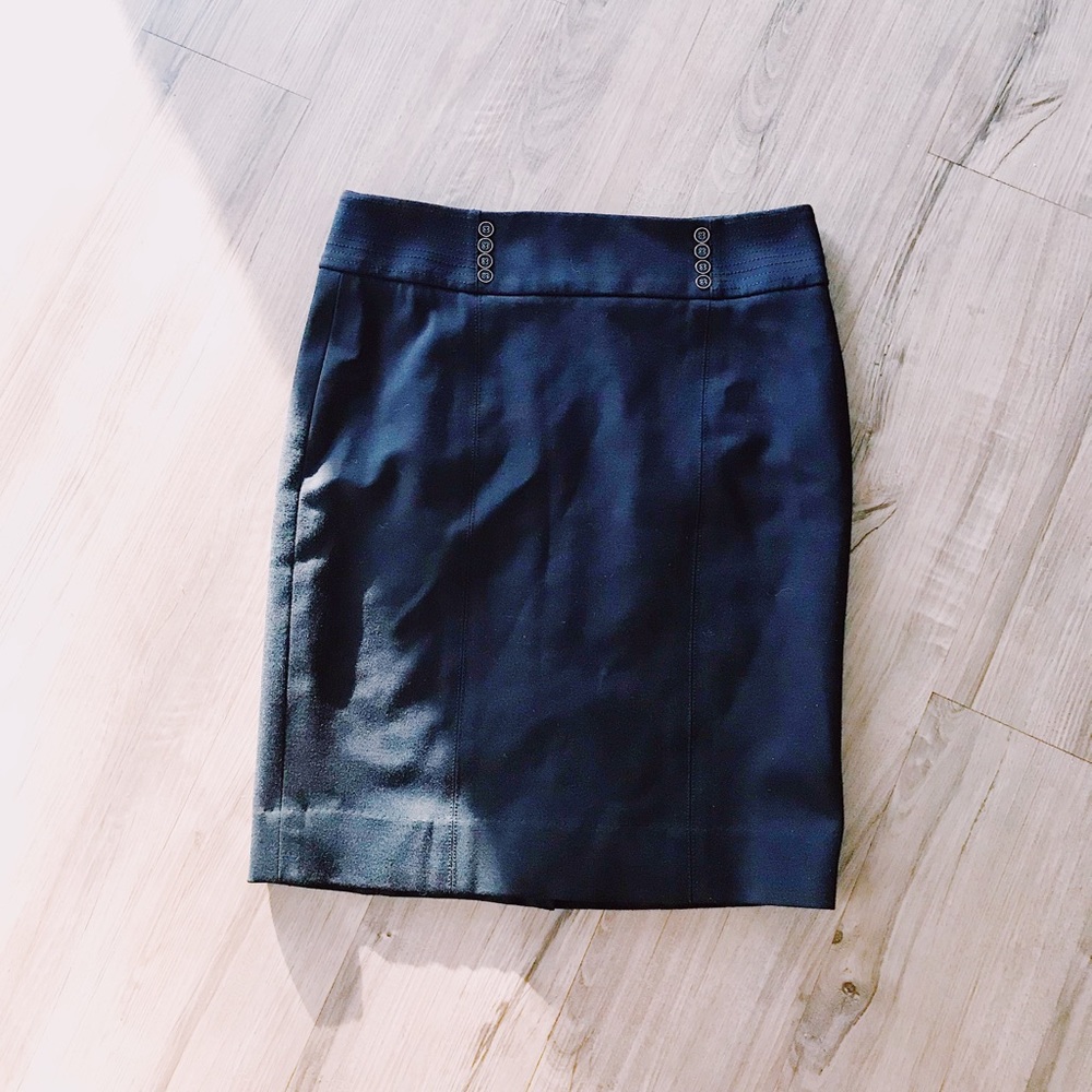 Beautiful high waisted midi skirt!!!